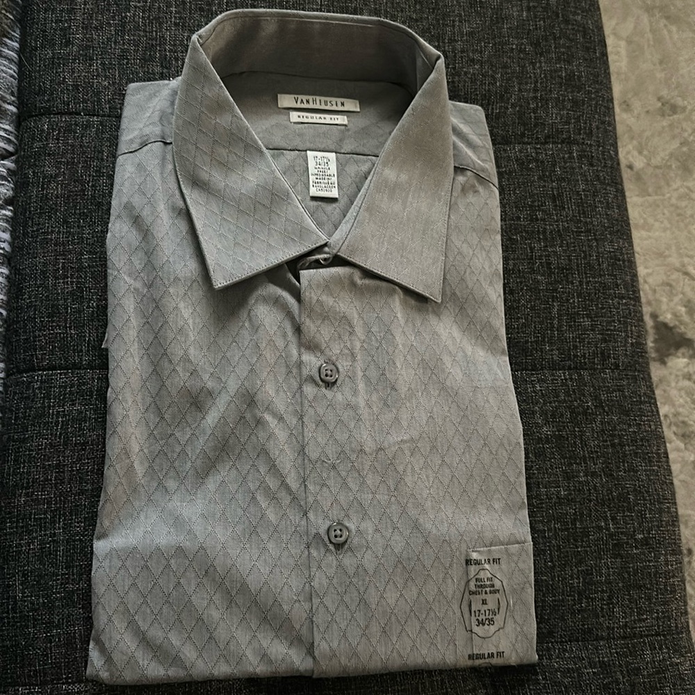 Van Heusen button up